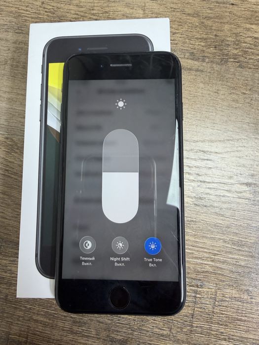 Продам iphone SE-64