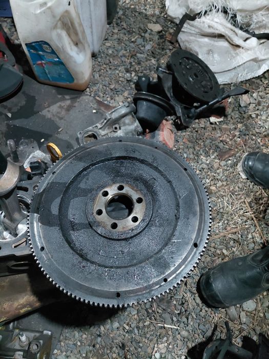 Продам маховик audi 80