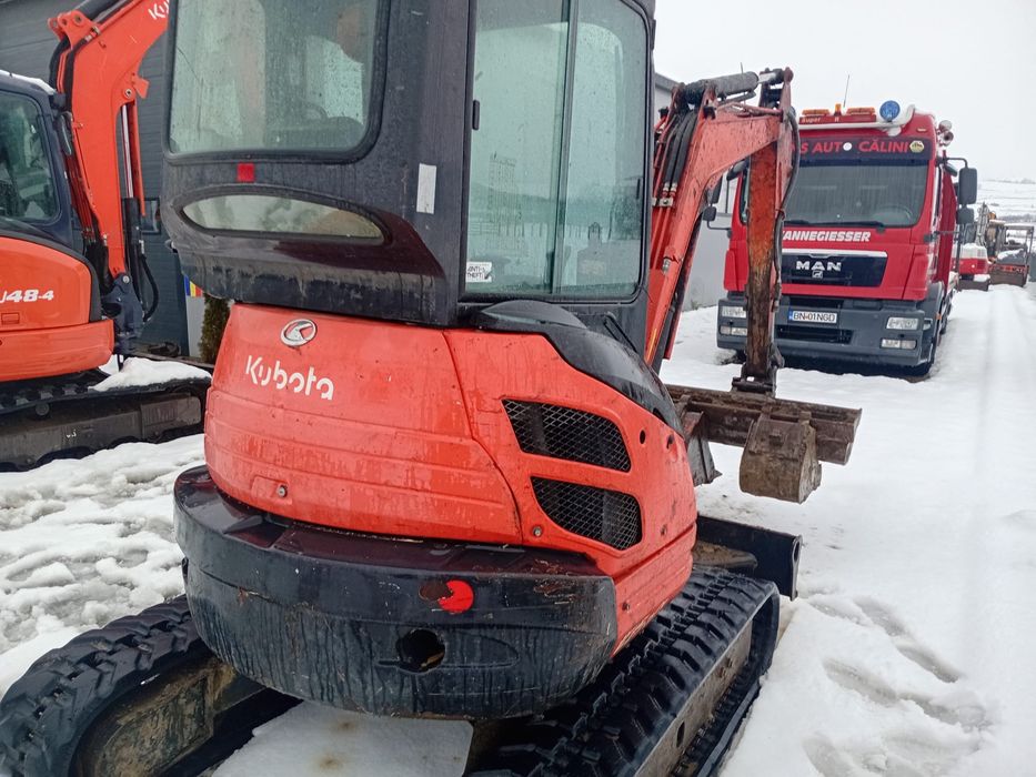 Miniexcvataor kubota 2.5 tone 2013