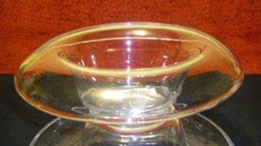 Предлагам стъклен съд.