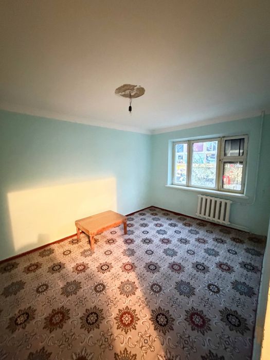 Срочно Продаеться 1-комнатная квартира городе Чирчике районе Акавак