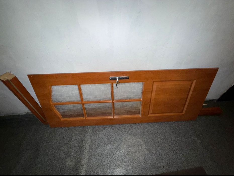 Продам двери в хорошом состояние без коробки