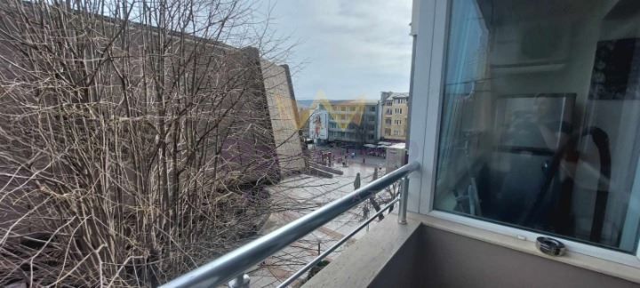 Дава се под наем Четиристаен апартамент в Варна, Център - 100 кв.м за 800 € - Снимка #6