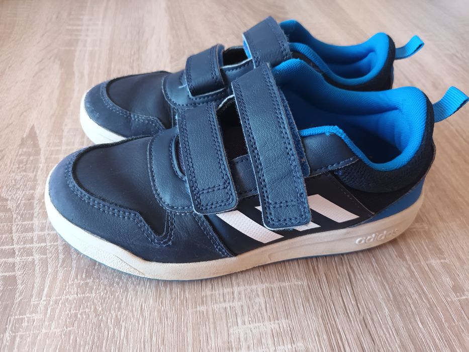 Обувки Adidas  оригинални