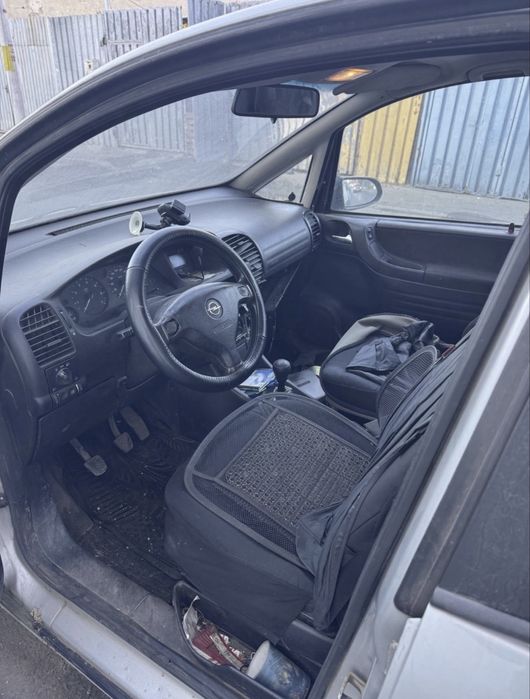 Vand Opel Zafira 2001 pt Rabla/piese