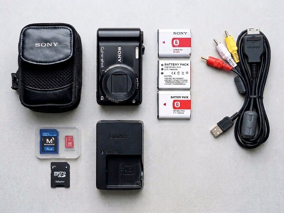 Sony Cyber-shot DSC-H55 ... Полный комплект + 3 аккумулятора