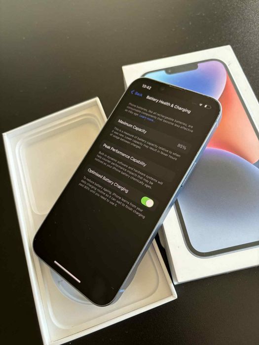 IPhone 14 ,неразличим от нов