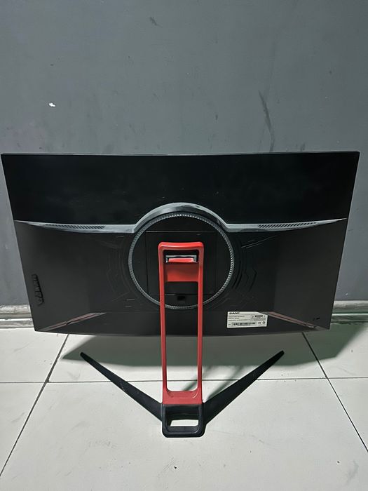 Продам мониторы Sanc 165 герцовые