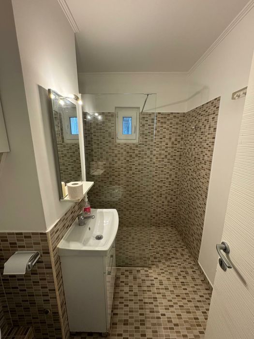 Inchiriez apartament 4 camere