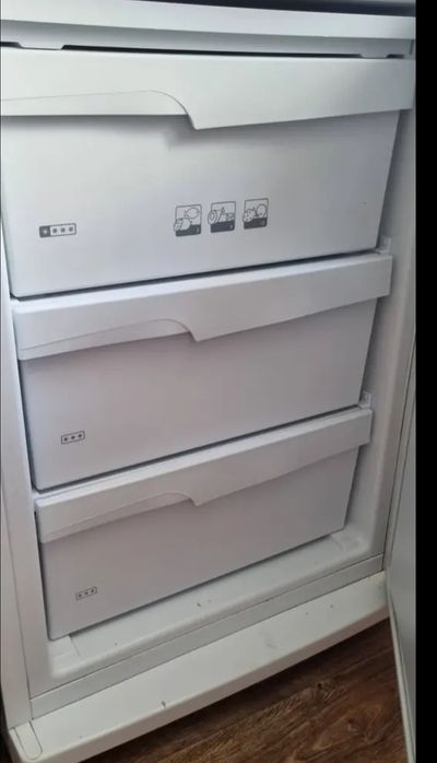 Продаю Холодильник рабочий Pozis