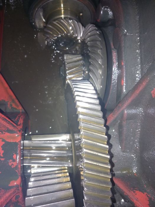 Конусно- цилиндричен Мотор-редуктор Bauer с  кух вал / 7.5 kW