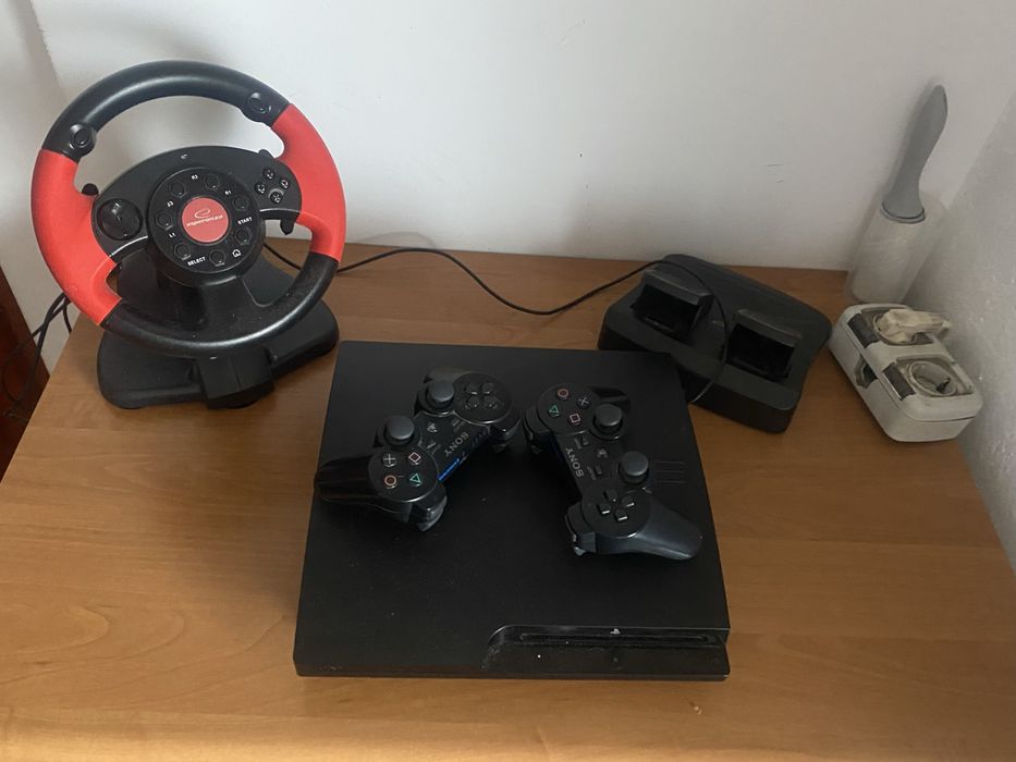 ps3 in stare foarte buna si bine ingrijit !!!