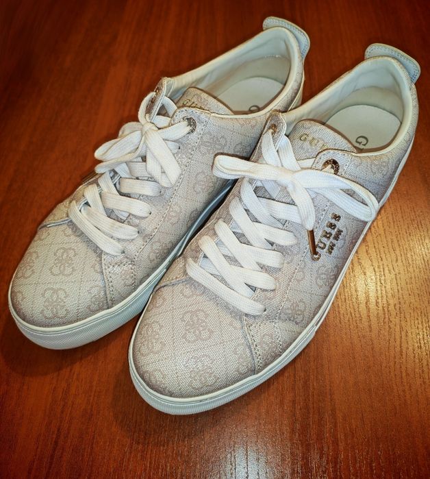 Adidasi Guess m 44