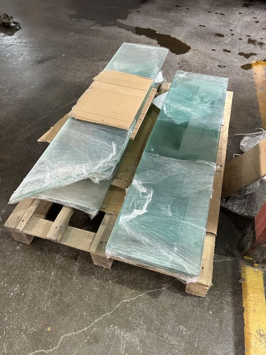 Продам стеклянные полки б/у