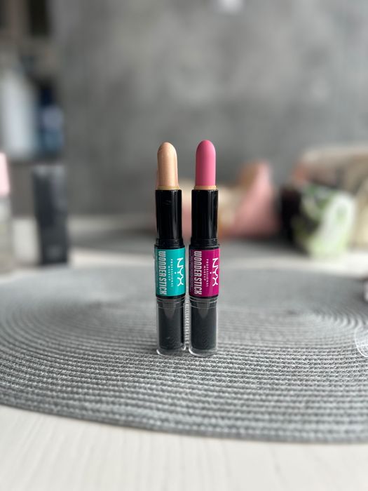 Фон дьо тен и ружове