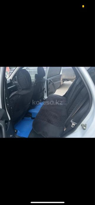 Машина Лада Гранта.Газ-бензин