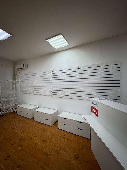 Торговое оборудование, 3 тумбочки