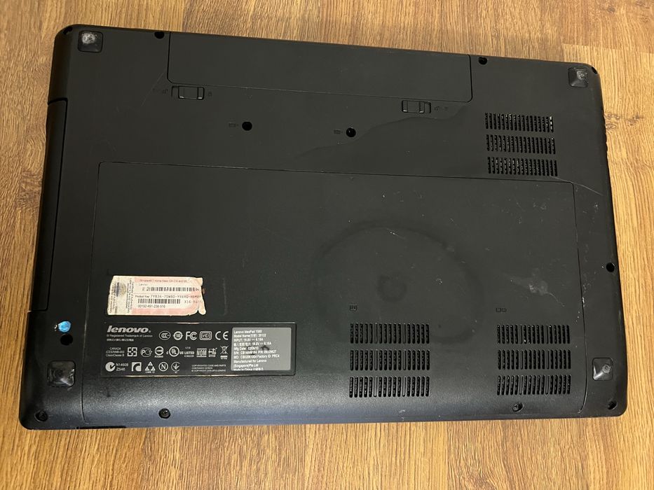 Lenovo Y580 ноутбук