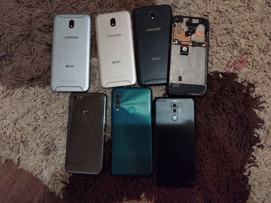 Телефони за части