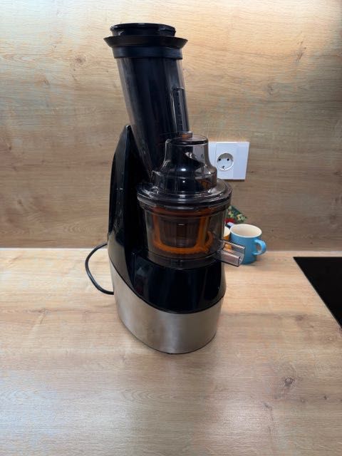 Storcător fructe și legume Biovita presare la rece SJ5000