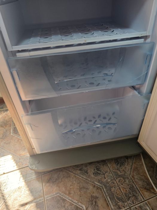 Продам холодильник
