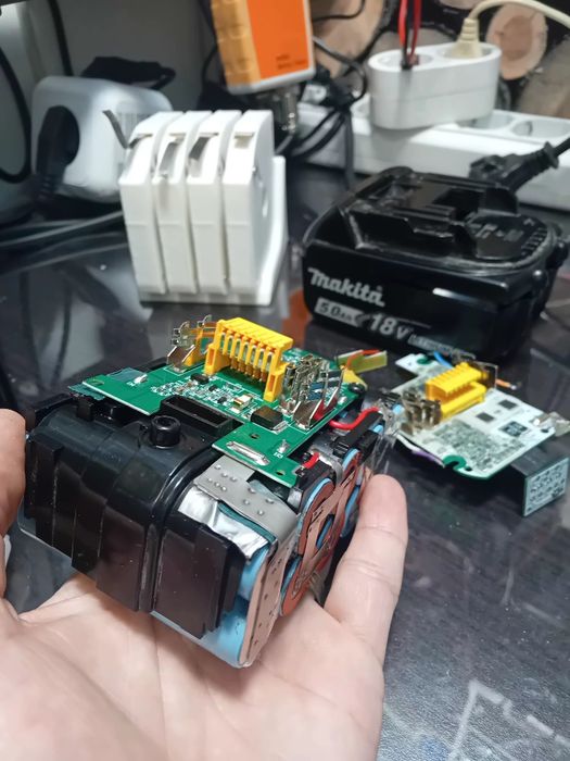 Reparatii baterii aspiratoare&filetante,trotinete