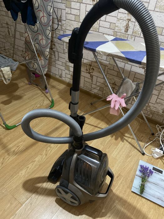 Пылесос phillips PowerPro Active 2000W