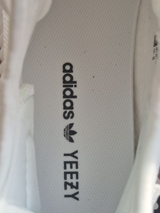 Yeezy Boost 350 V2