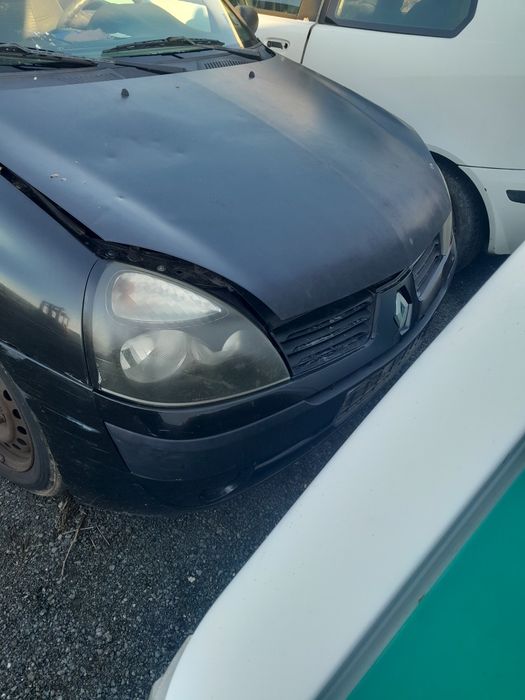 Продавам рено клио 1.5 дци на части