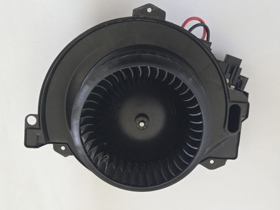 Ventilator Habitaclu Mercedes Sprinter 2018 - 2026  PRODUS  NOU  ORIGINAL  MERCEDES  Ventilator Caldura  din  Bord  Sprinter