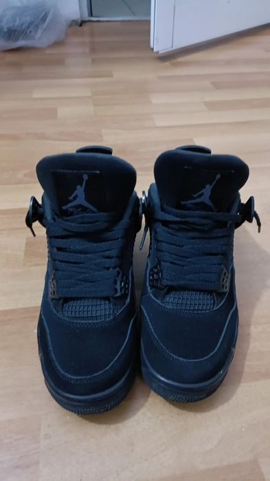 Jordan 4 black cat
