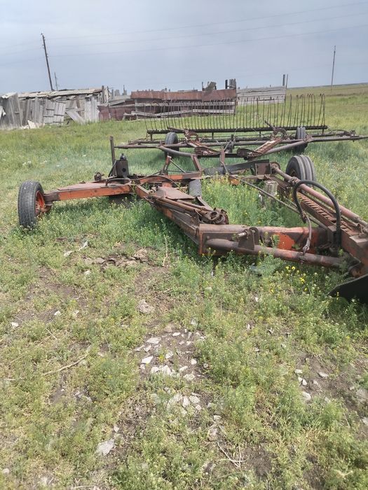 Продам два трактора