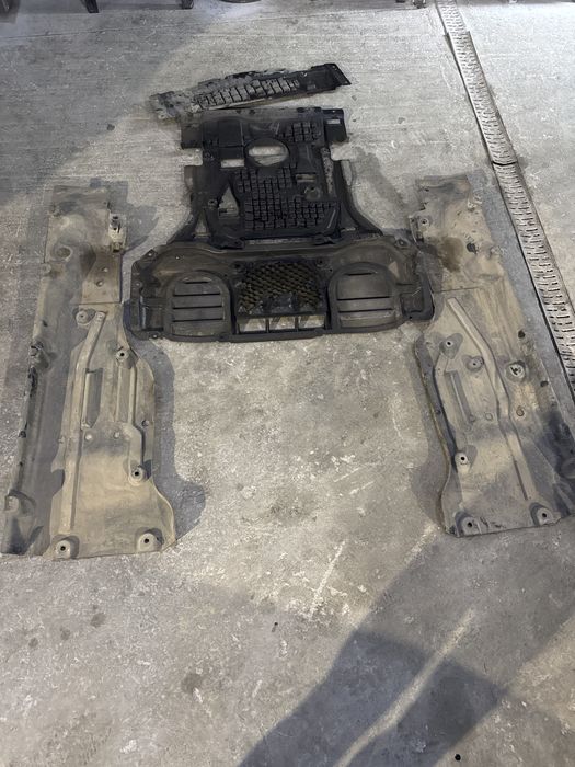 Scut/Scuturi Mercedes ML 350 2011-2019