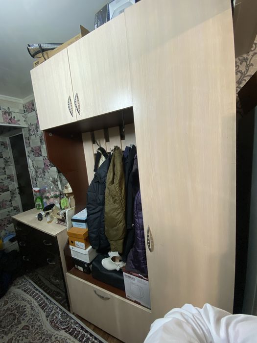 Продам прихожка шкаф