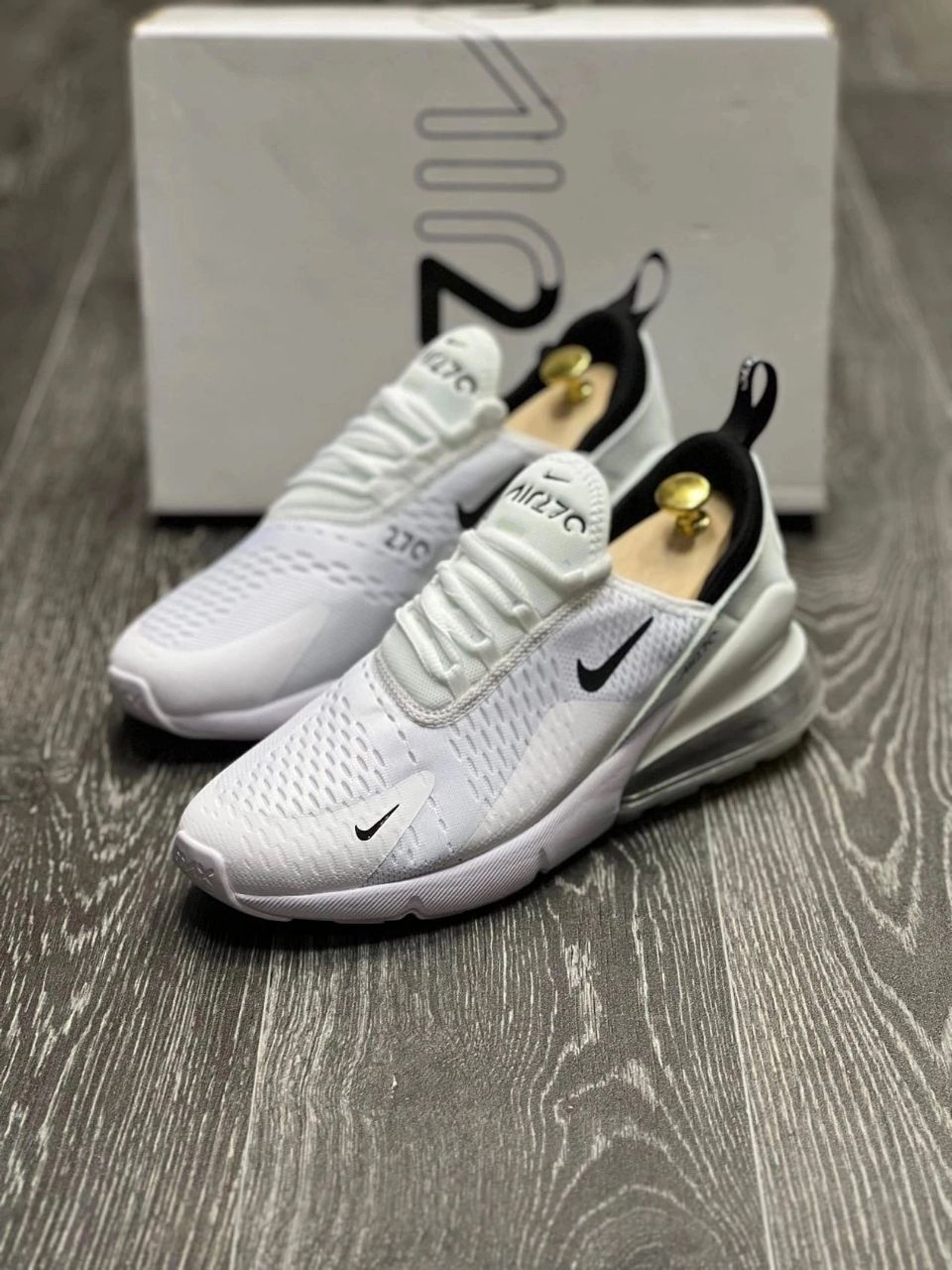 Nike air max 270 hotsell white and black spectrum