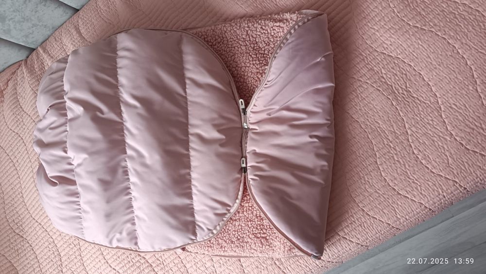 Продам комплект на выписку