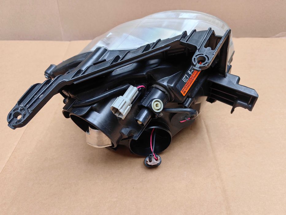 Фар за Nissan Juke Xenon / Нисан Джук Ксенон