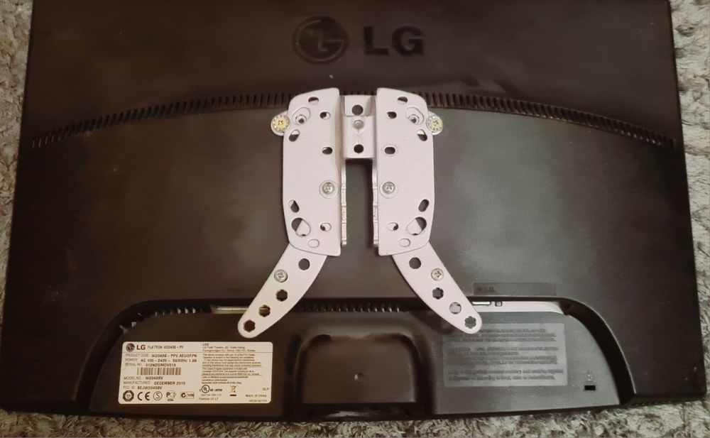 Монитор с креплением на стену LG