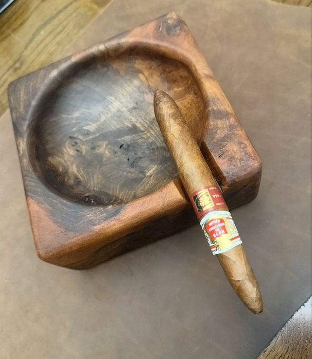 Пепелник за пури от Орех