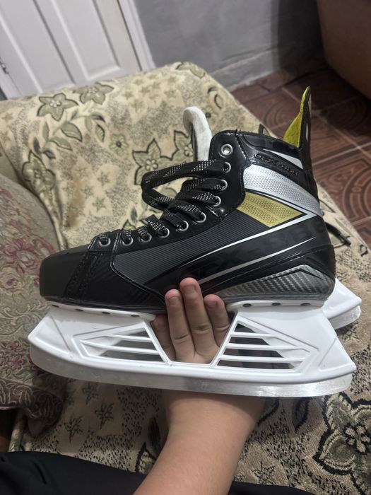 Продам коньки срочно