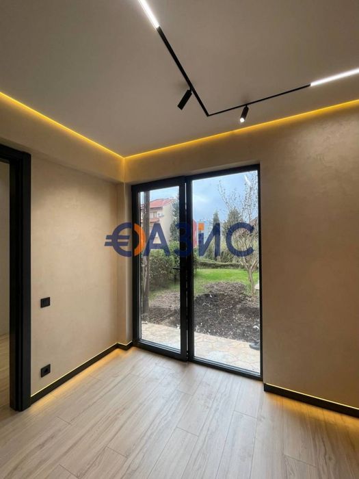 Продава се Тристаен апартамент в Свети Влас - 148 кв.м за 1613 €/кв.м - Снимка #3