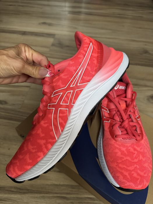 Оригинални нови маратонки ASICS GEL-EXCITE 8 TWIST! 43 н