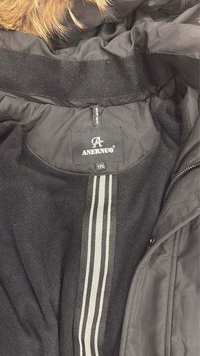 Продам зимнюю куртку для девочки подростка