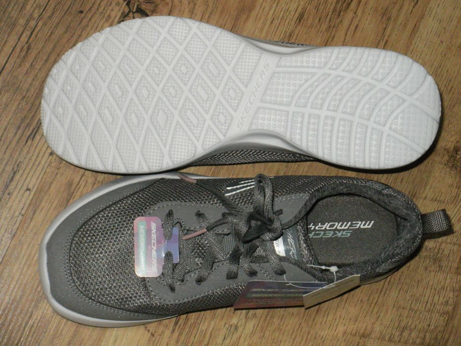 Skechers оригинални детски нови 36,5