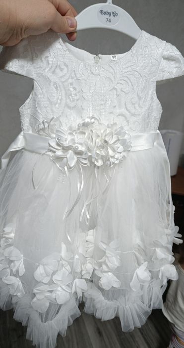 Продам платье красивое