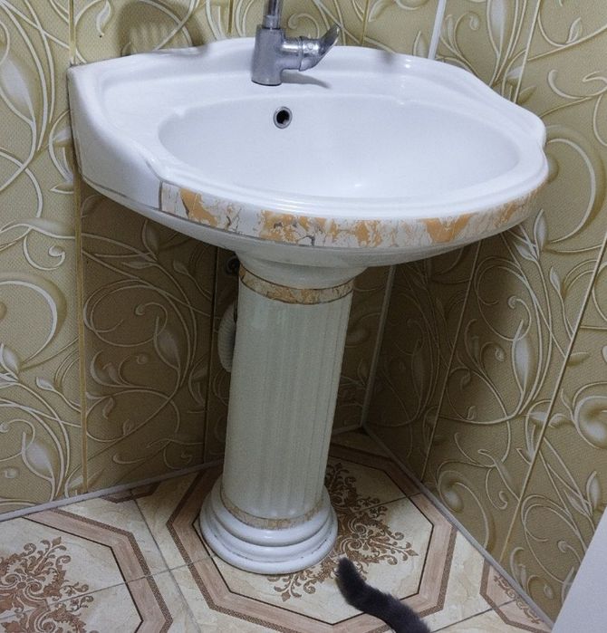 Продается раковина с подставкой тюльпан