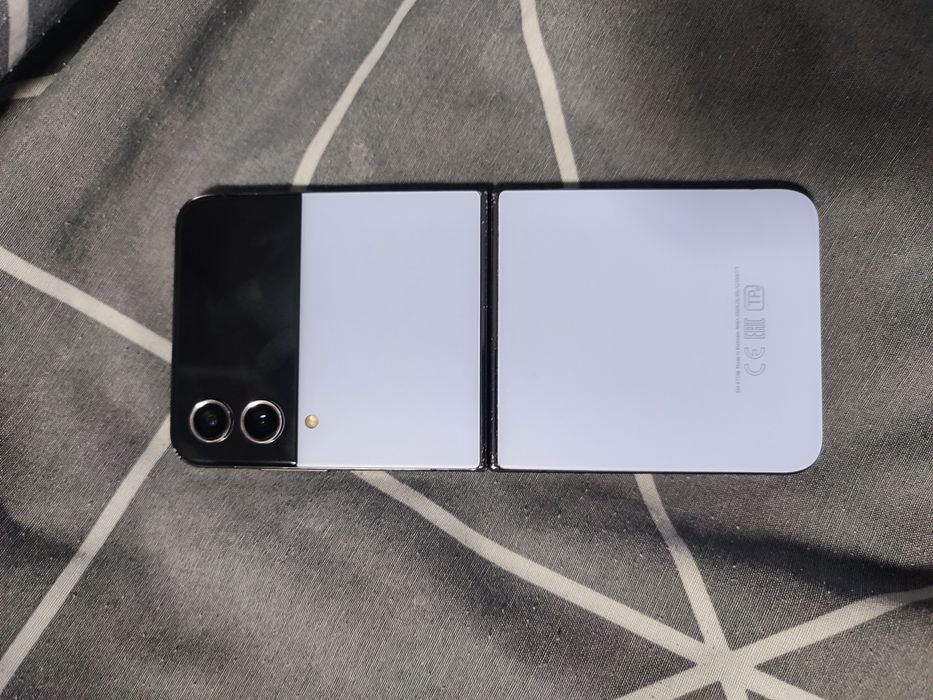продам Samsung z flip 4