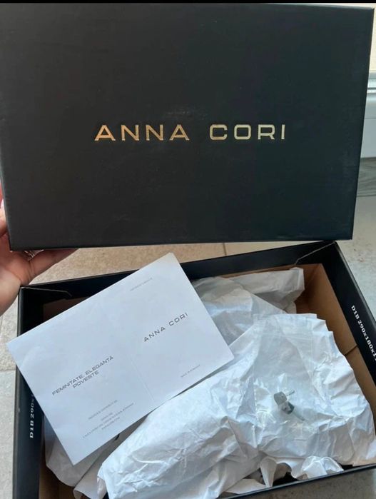 Pantofi stiletto de piele, Ana Cori