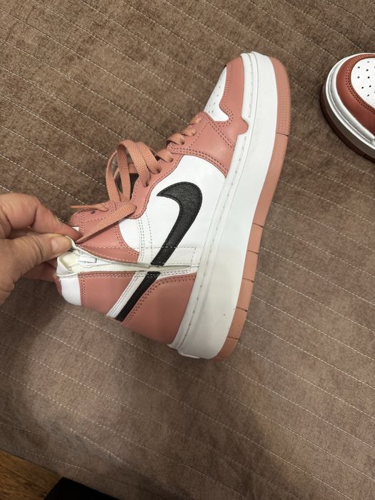 Кроссовки Nike Джорданы