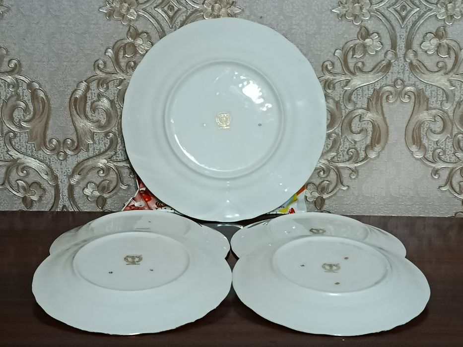 Фарфоровые тарелки Epiag.